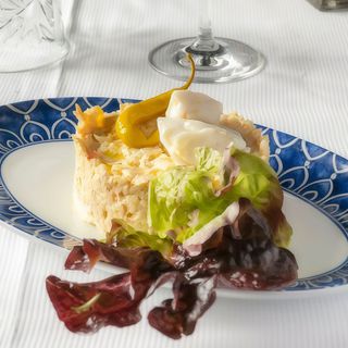 Ensaladilla rusa de merluza de Burela.