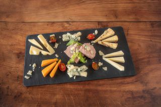 Tabla de paté y queso