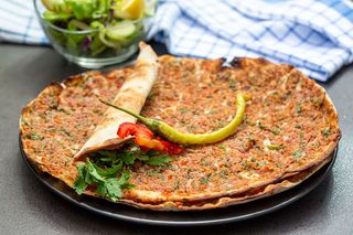 Lahmacun Completa