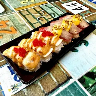 nigiri atun pez mantequilla quemar 6u手握烤白鱼金枪鱼