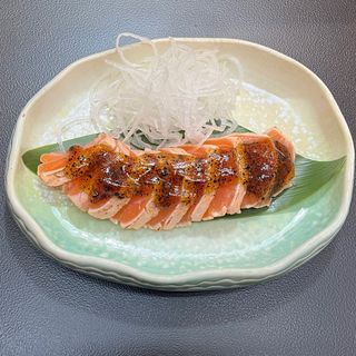 Tataki de salmón con trufa
