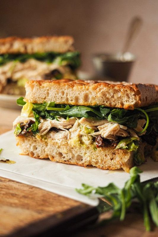 Bocadillo De Pollo A La Brasa