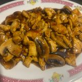 Pollo Con Champiñones