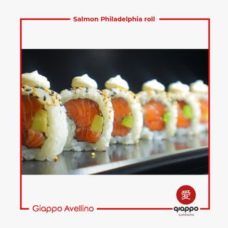 Uramaki Philadelphia roll