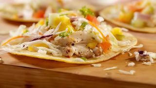 Taco De Corvina Con Salsa De Langostinos