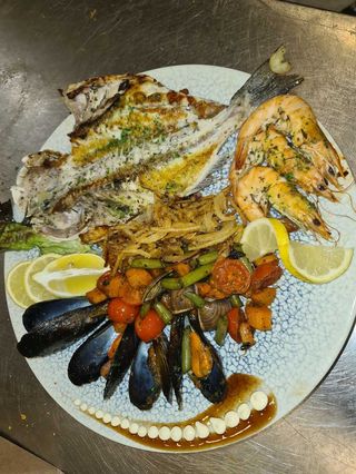 Dorada Con Verduras