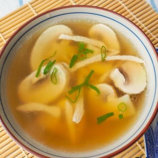 Sopa De Pollo Con Champiñones