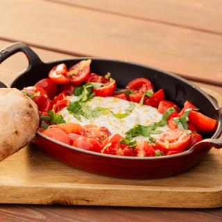 პომიდორი ჩერის სალათი ნადუღით