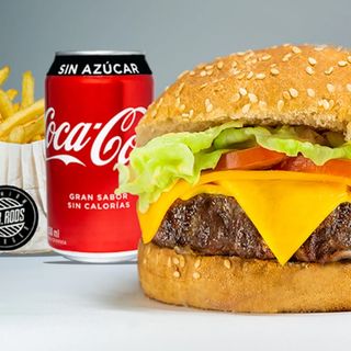 Oferta 9. —-hamburguesa con patata y bebida lata gratis