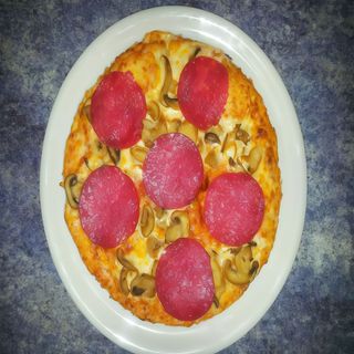 Pizza Funghi Salami