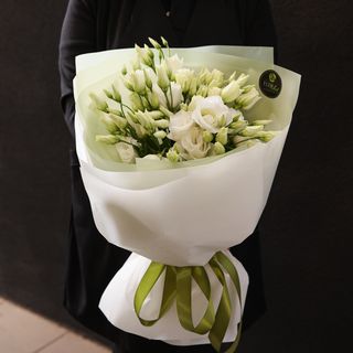 Букет з еустоми 