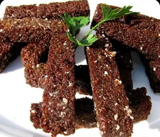 Чесночные гарлики с сырным соусом