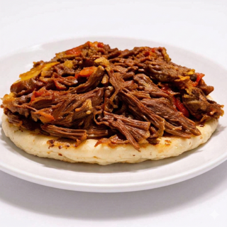 Arepa Con Ternera Desmechada