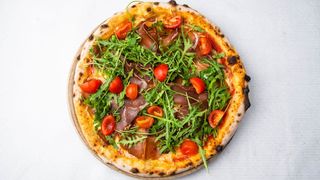 Pizza Prosciutto - restoranska