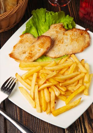 Filete De Pollo Con Patatas