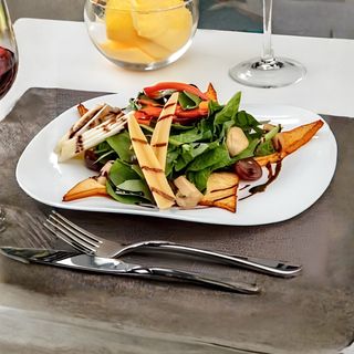 Салат со шпинатом и брынзой