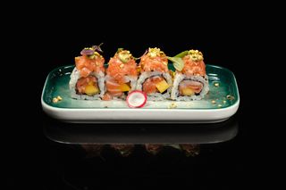 89.URA DOUBLE SALMON ROLL