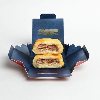 Mozzarella in carrozza rellena de anchoa del cantábrico