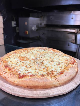 Pizza Margherita - Medium