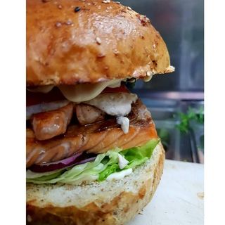 Burger The Pirates (z rybą)