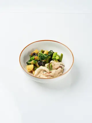 Индейка под сливочным соусом с овощами (460г)