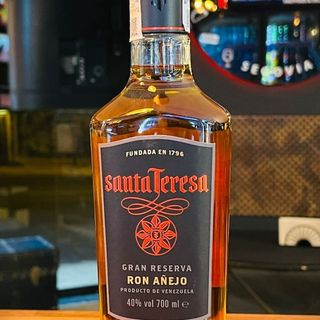 * RON SANTA TERESA 40%