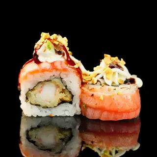 Uramaki flambé