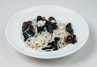 87. Салата соеви кълнове и китайски гъби