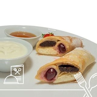 Creps con Queso, Amapola y Guinda