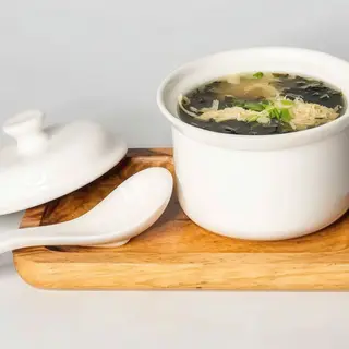 紫菜蛋花汤Sopa De Algas Con Huevo