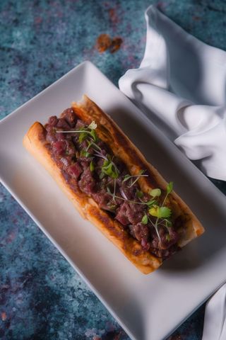Roll Steak Tartar