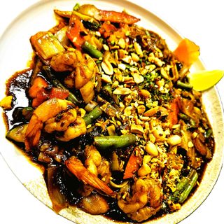 19.  Padthai z krewetkami