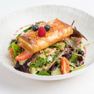 Салата с хрупкаво фермерско овче сирене (380 г.)