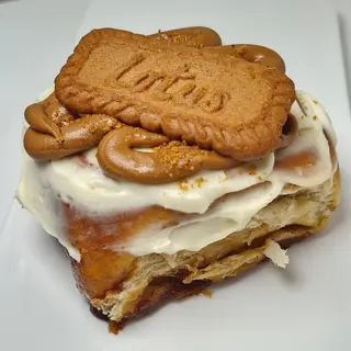 Cinnamon Roll Lotus