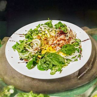 Ensalada De Mango (1 Ración)