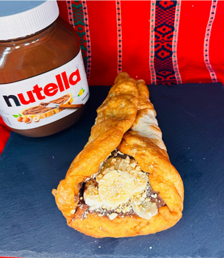 Scoverga cu Nutella, banane si biscuiti