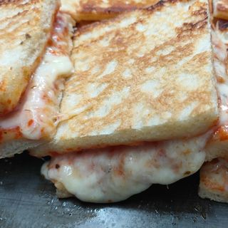 Pizza con Salsiccia e Patate fritte