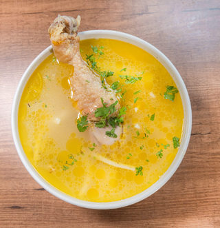 Plato De Caldo De Gallina