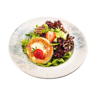 Салата с козе сирене (300г)