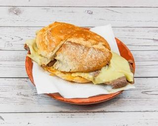 Prego no Pão com Queijo