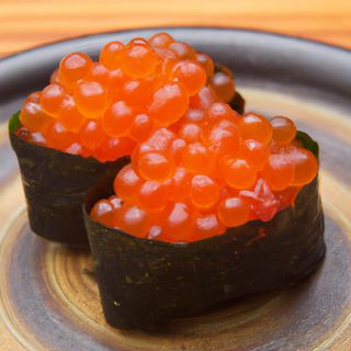 9. Nigiri Ikura (2 Pzs.)