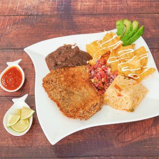 MILANESA POLLO O TERNERA