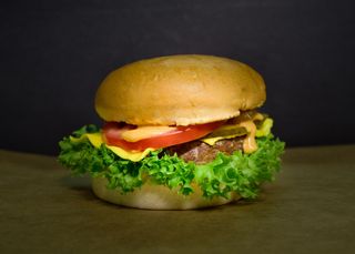 Բուրգեր անգուսով