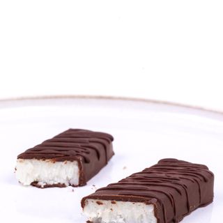 Кокосов бар с обвивка от шоколад (45гр)