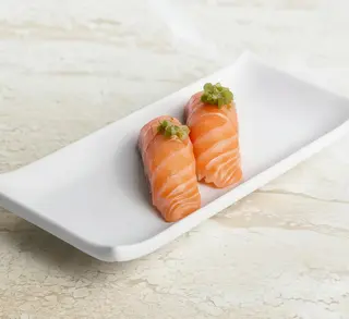 Łosoś surowy NIGIRI
