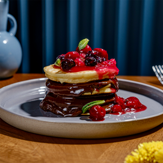 ბლინი შოკოლადით და კენკრით