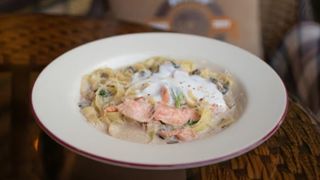 Фетучини с семгой