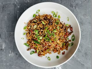 Смажений рис з яловичиною (270г)