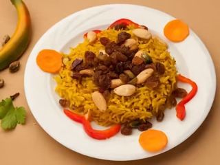 Orez alb cu migdale si stafide