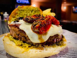 Бургер Капрезе (430г)